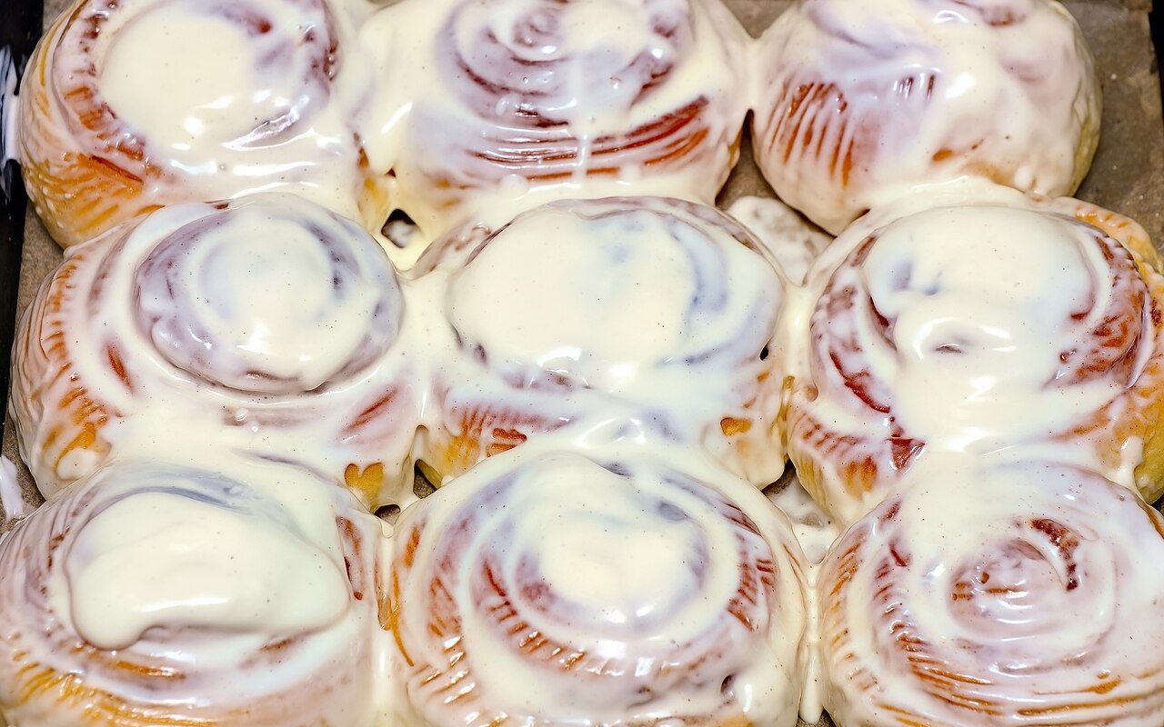 Tangzhong: The Tiny Flour Paste Behind Pillowy Cinnamon Rolls